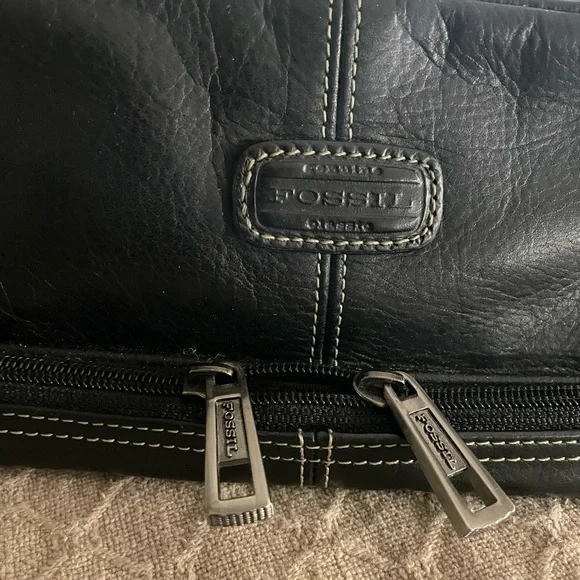 Fossil Black Genuine Leather Toiletry Bag(Men’s) - Picture 9 of 9